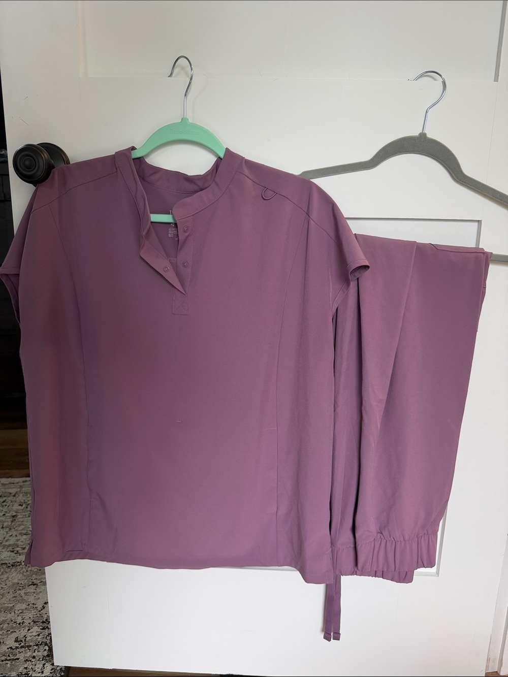 NWOT Hanes Women's Mauve Henley Scrub Top and Pants Set